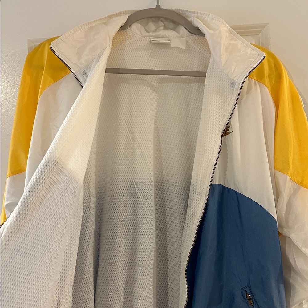 Vintage 1990s Nike International Windbreaker - Picture 4 of 9